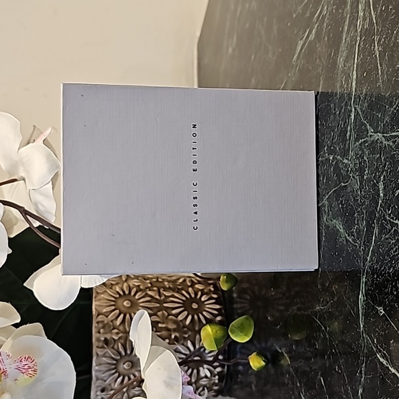 Forge & Foster London Women's Gold Classic Edition Watch NIB - Picture 2 of 9